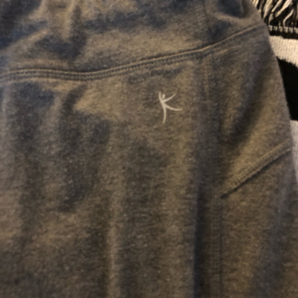 Capris - Picture 2 of 6